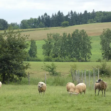 بيت للعطل Paloumat Larbey